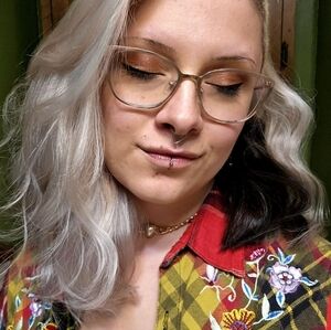 Meet your Posher, Ellissa